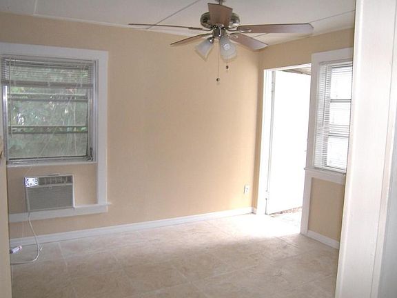 3rd image of 333 Walton Blvd APT 5