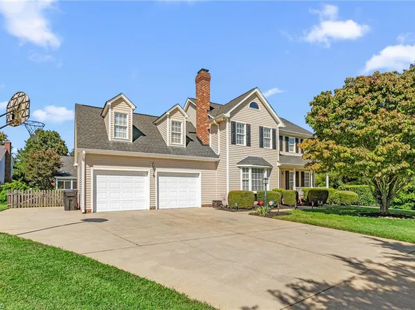 3202 Overlook Ct, Burlington, NC 27215