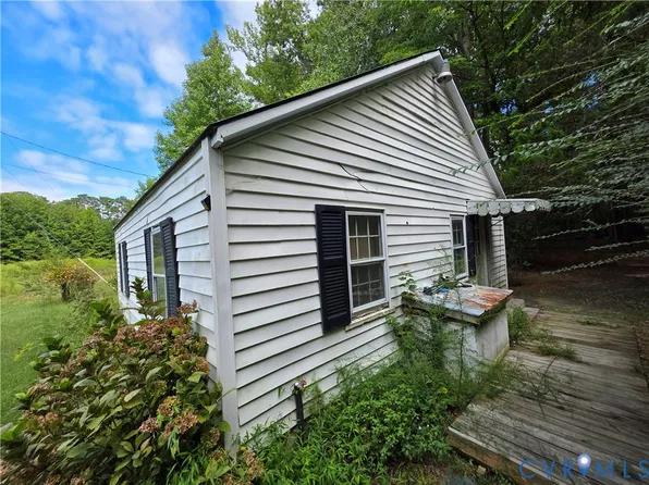 485 Around The Fence Rd, Cobbs Creek, VA 23035
