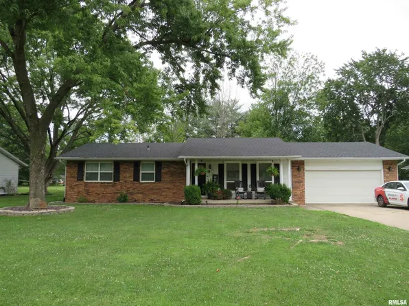 314 Northwood Ln, Salem, IL 62881