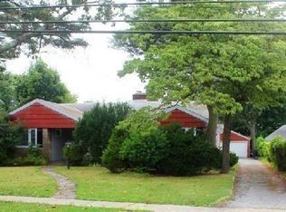 250 Fletcher Ave, Valley Stream, NY 11580