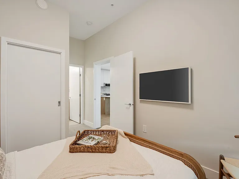 3914 Shelbourne St — Photo 18