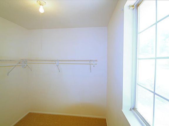4th image of 1101 Wadsworth Dr