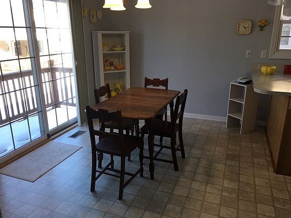 5th image of 3138 Rotterdam Dr