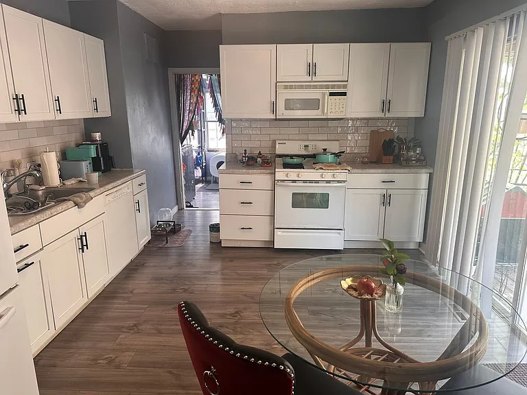 4517 N 36th Ave — Photo 5