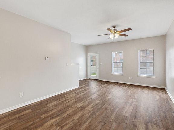 4th image of 1711 Mignonette Ln #7-B