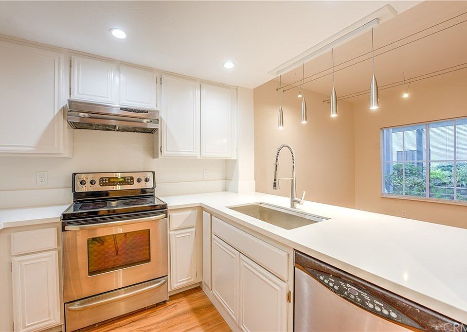 1st image of 720 W 4th St Unit 103
