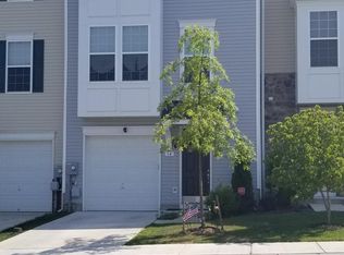 54 Piccadilly Ct, Falling Waters, WV 25419