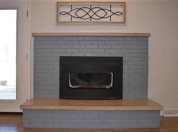 4th image of 306 Shady Meadows Dr