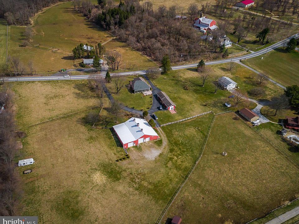 2nd image of 1701 New London Rd