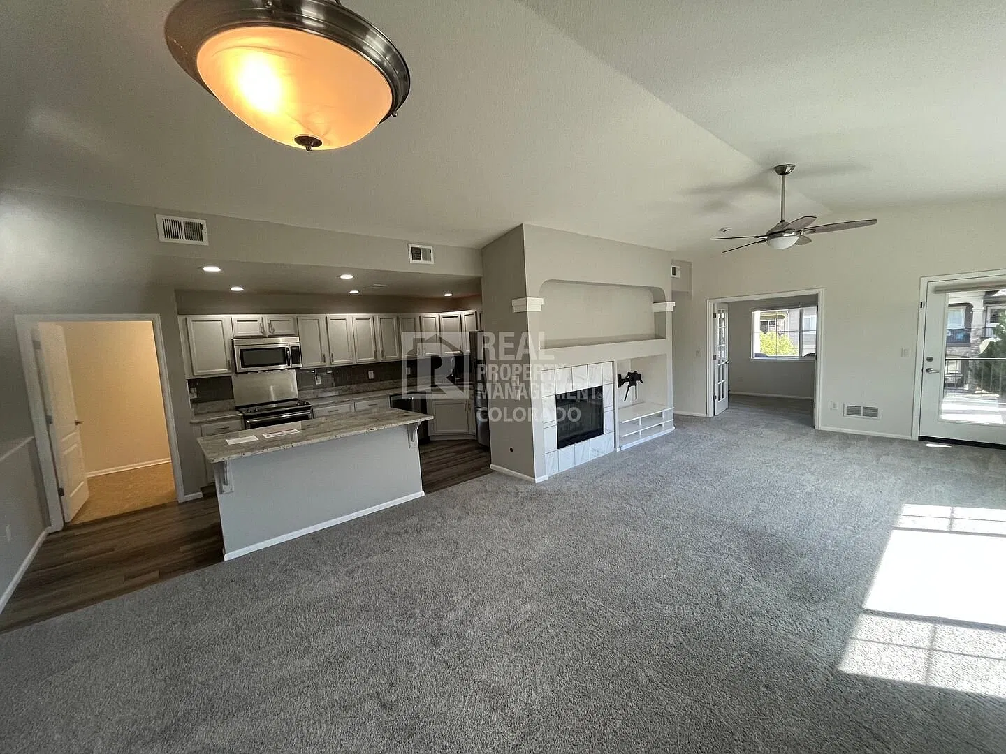Spacious Longmont 2 bedroom + 1 Bonus Room Condo — Photo 1
