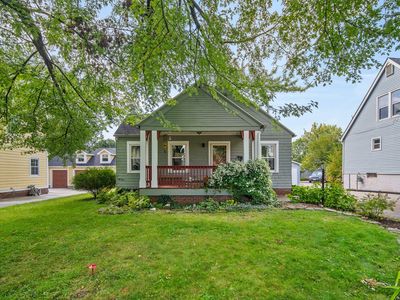 908 36th St, Des Moines, IA, 50312