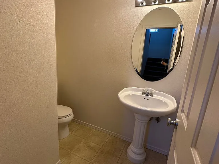4903 Porlier Ln — Photo 12
