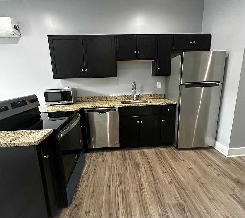 1st image of 4632 Centre Ave #1