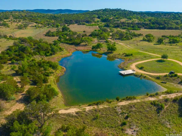 2012 fm 337, Medina, TX 78055