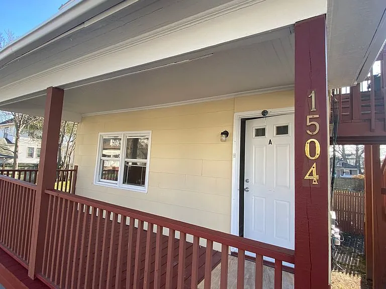 1504 Summerfield Ave — Photo 3
