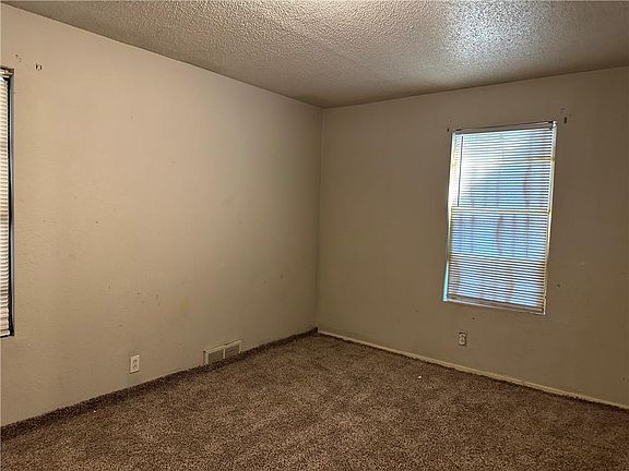 3rd image of 1711 Washington Ave