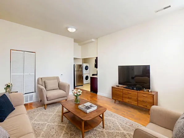 5361 Pershing Ave, Saint Louis, MO 63112