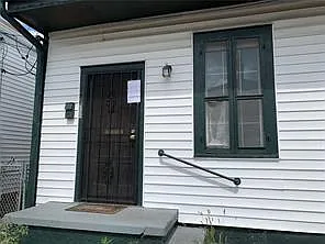 Building Photo - 1353 Annette St