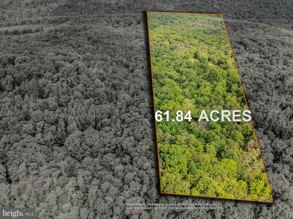 2 Grecian Ln, Hedgesville, WV 25427