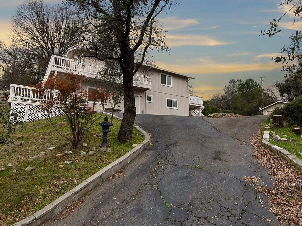 2nd image of 820 Bonita Dr