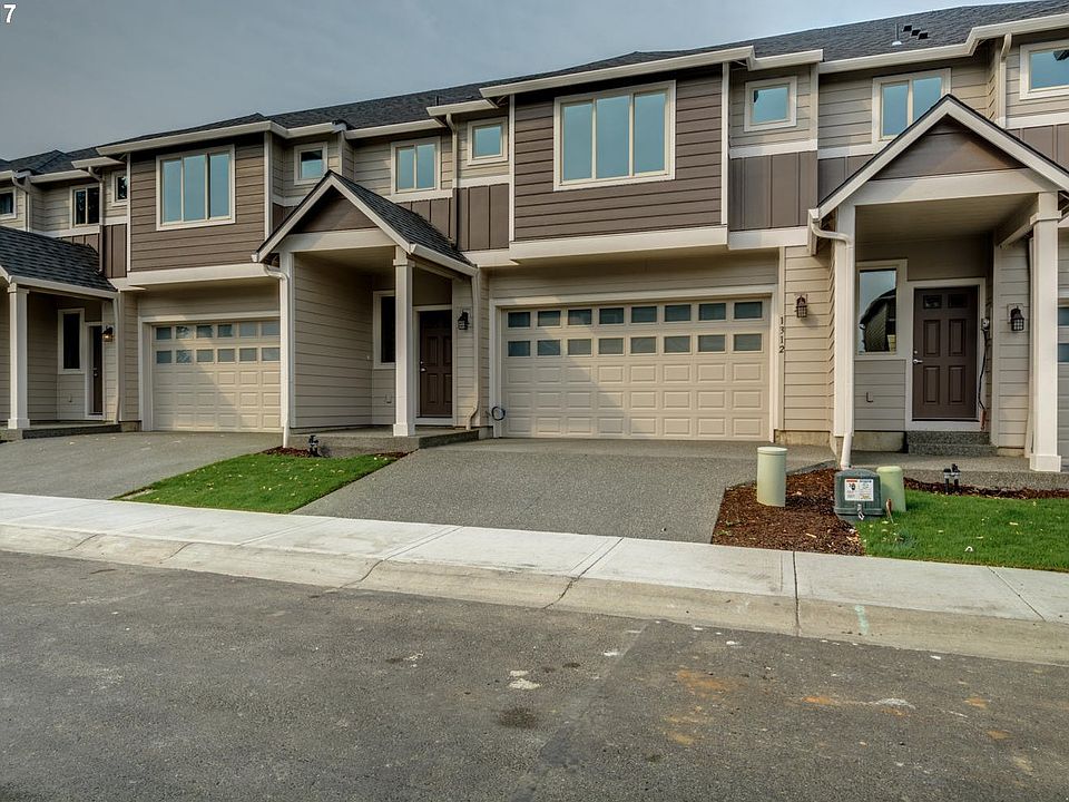 1st image of 1318 NE 82nd Dr