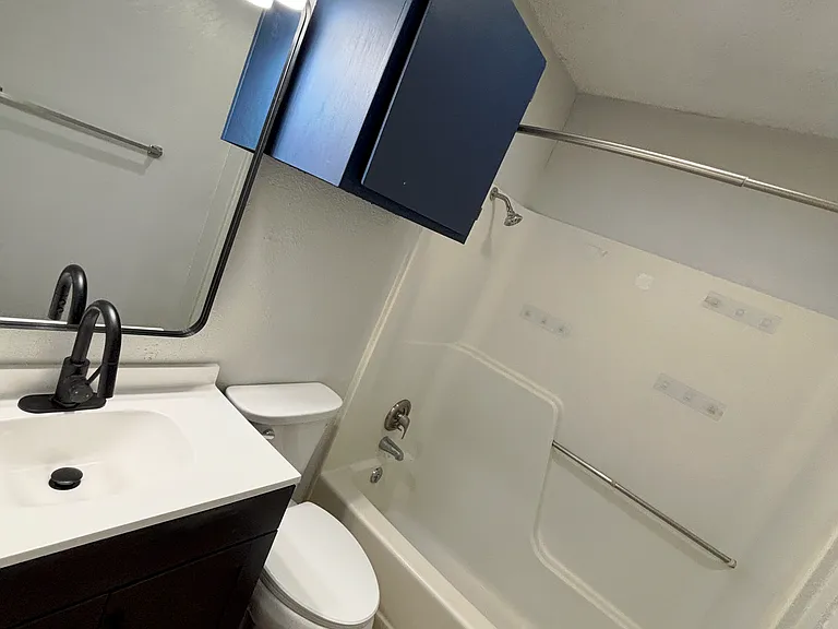624 E 3rd St #202 — Photo 4