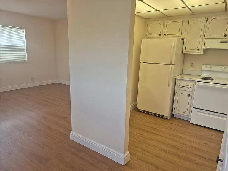 278 Flanders Park #278-F — Photo 7