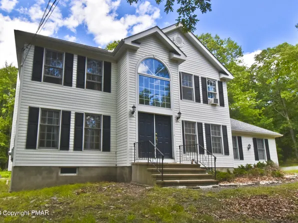 305 Snow Mass Rd, Henryville, PA 18332