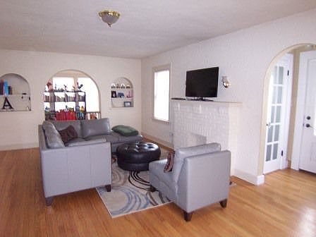 5th image of 806 N Chauncey Ave