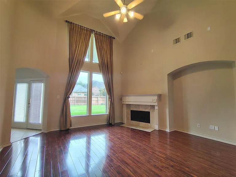 5606 Grandwood Ln — Photo 9