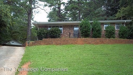 1st image of 328 Colchester Dr