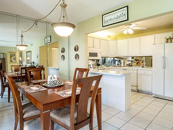 5th image of 5760 Pine Wood Dr APT B-1
