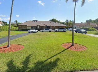 11305 SW 93rd Ct, Miami, FL 33176