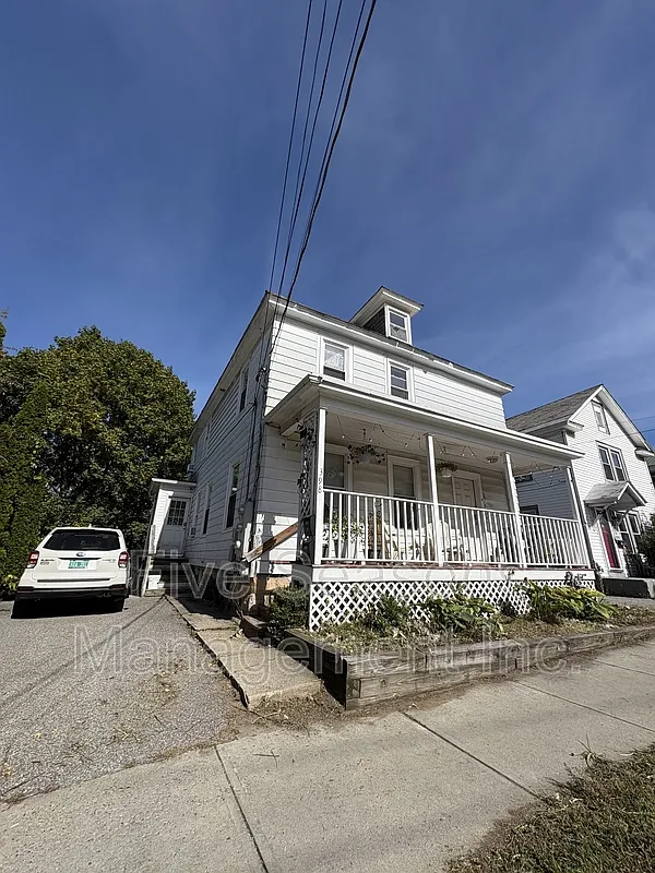 2 bed, 1.0 bath, 750 sqft, $2,100 — Photo 2