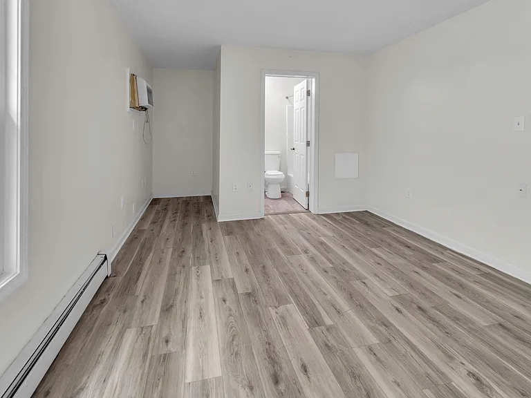 65 Montgomery Ave #G1 — Photo 3