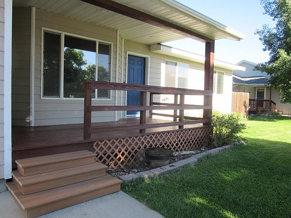3rd image of 820 Outlook Ct