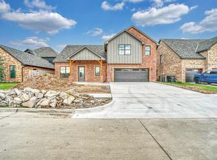914 NE Oriole Dr, Lawton, OK 73507