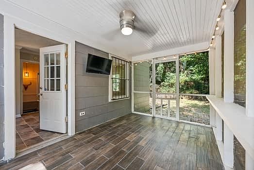 3rd image of 365 Hickory Grove Blvd