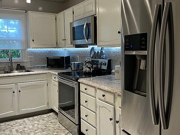 4th image of 138 Haverford Cir