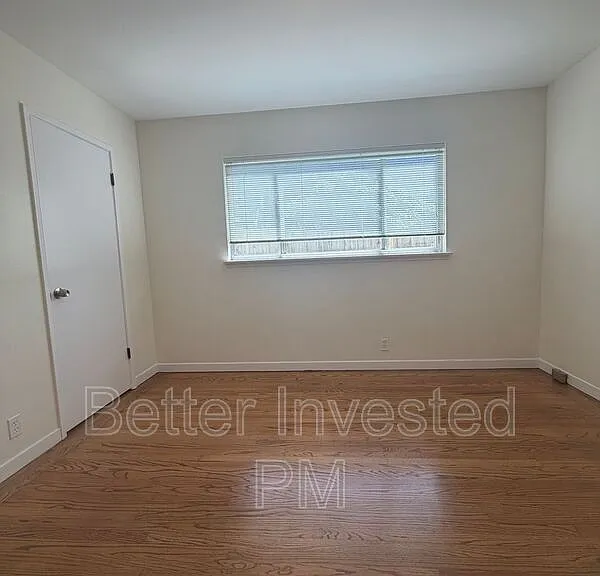 2400 39th Ave #3 — Photo 15