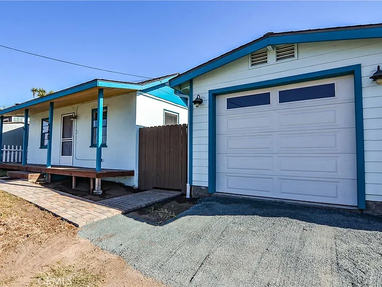 960 Balboa St — Photo 2
