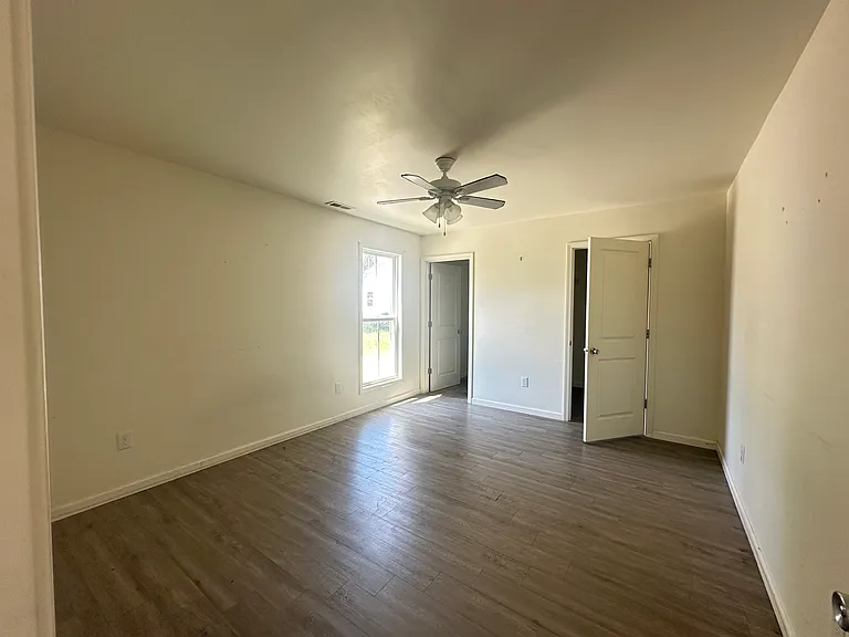 204 Dillon Dr — Photo 10