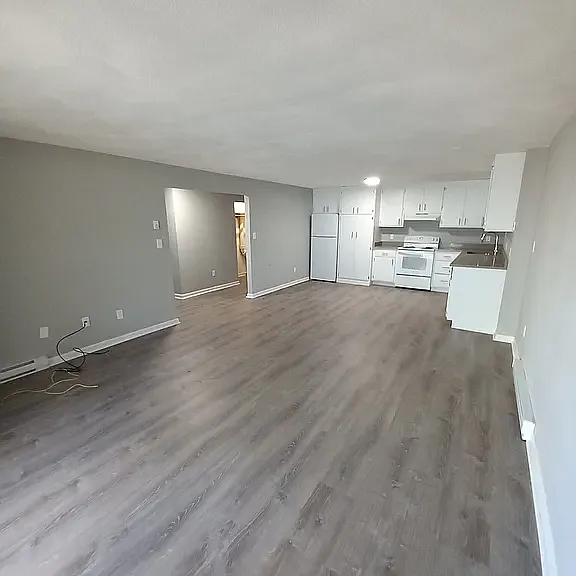 566 Washington St #14 — Photo 1
