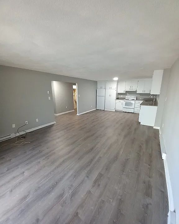 1st image of 566 Washington St APT 14