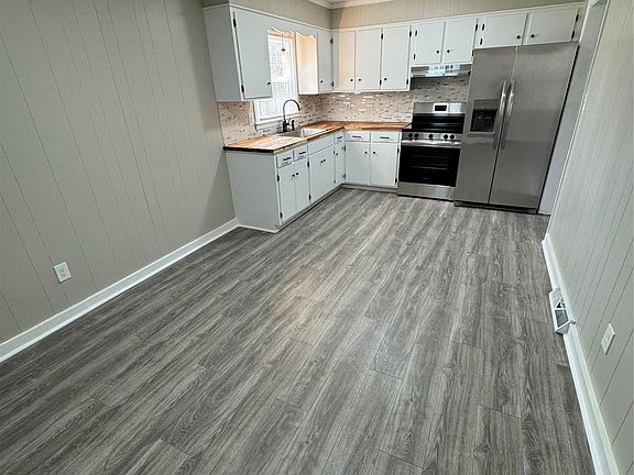 5th image of 510 Belfast Dr