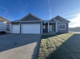 6120 Cody Ln NW, Rochester, MN 55901