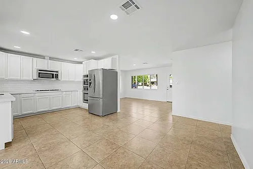 2601 E Dahlia Dr Photo 1