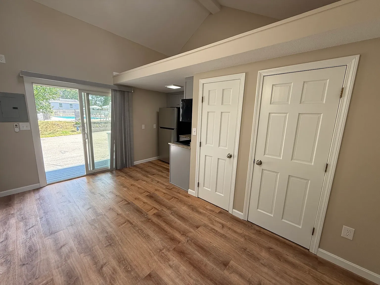 1 bed, 364 sqft, $1,400 — Photo 3