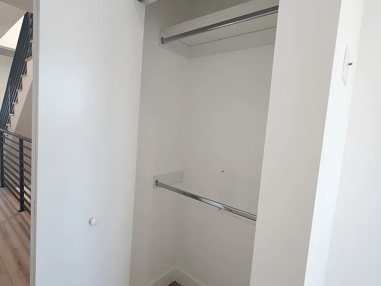 6061 Fulton Ave #6 — Photo 11